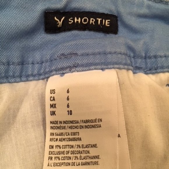 Shorts - Picture 3 of 5